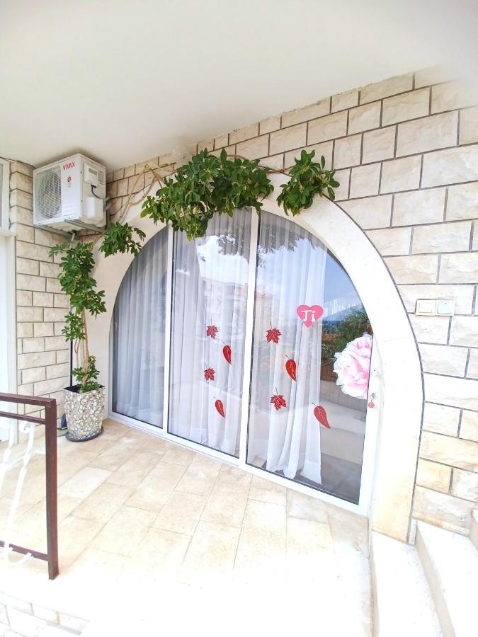 Apartment Eva Макарска Екстериор снимка