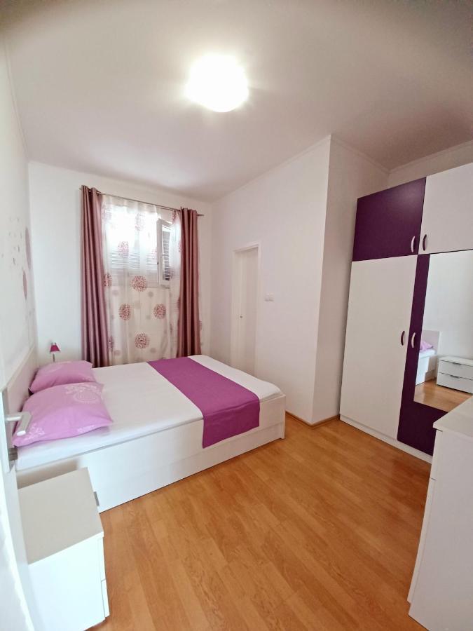 Apartment Eva Макарска Екстериор снимка