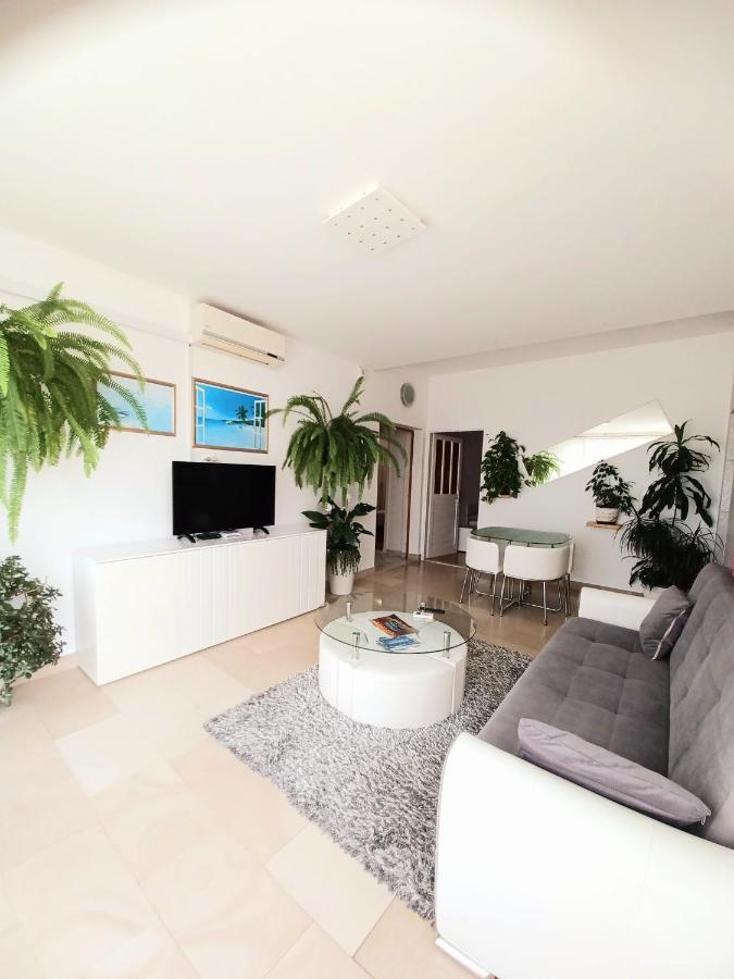 Apartment Eva Макарска Екстериор снимка