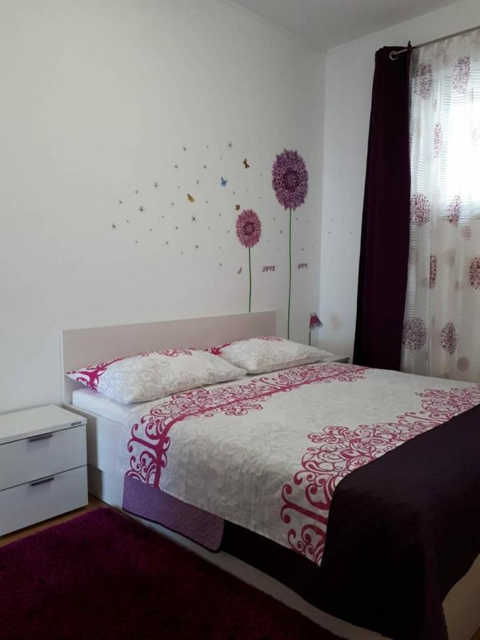 Apartment Eva Макарска Екстериор снимка